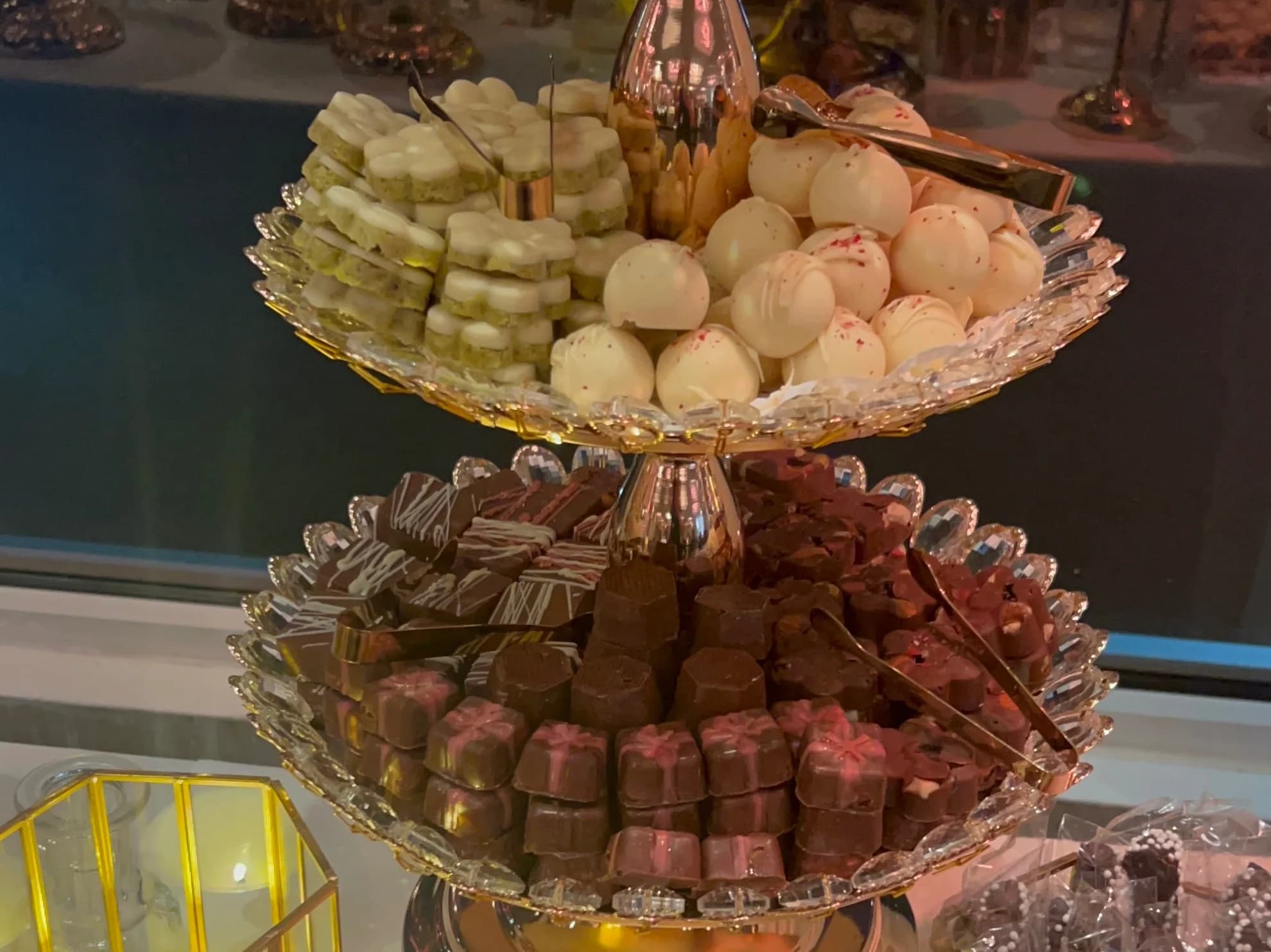 Dubai Chocolates and other flavors w/ filing (nuts, wafers & coconut) - Egyptian dessert